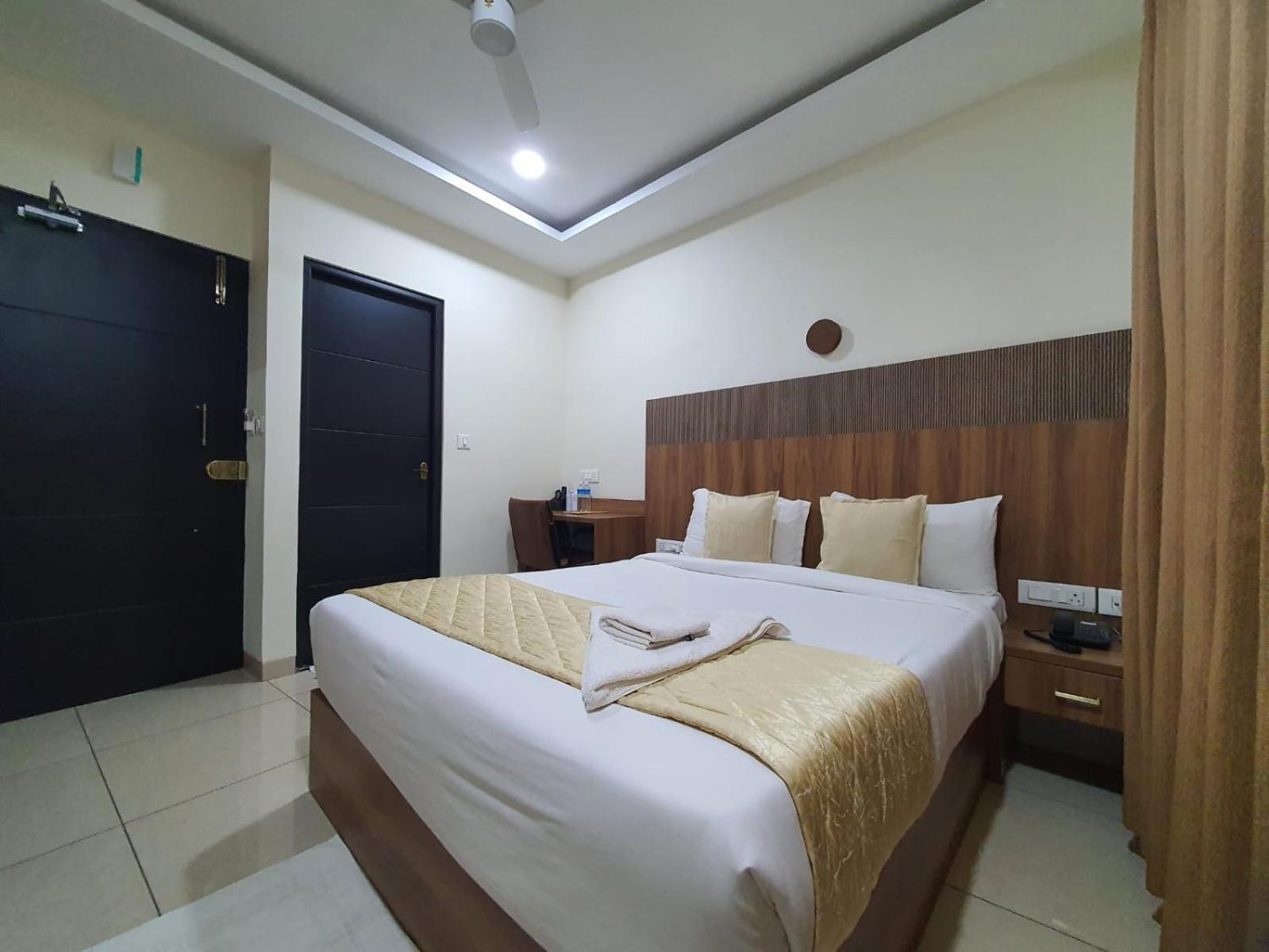 Hotel Deepakam Inn Palakkad Dış mekan fotoğraf