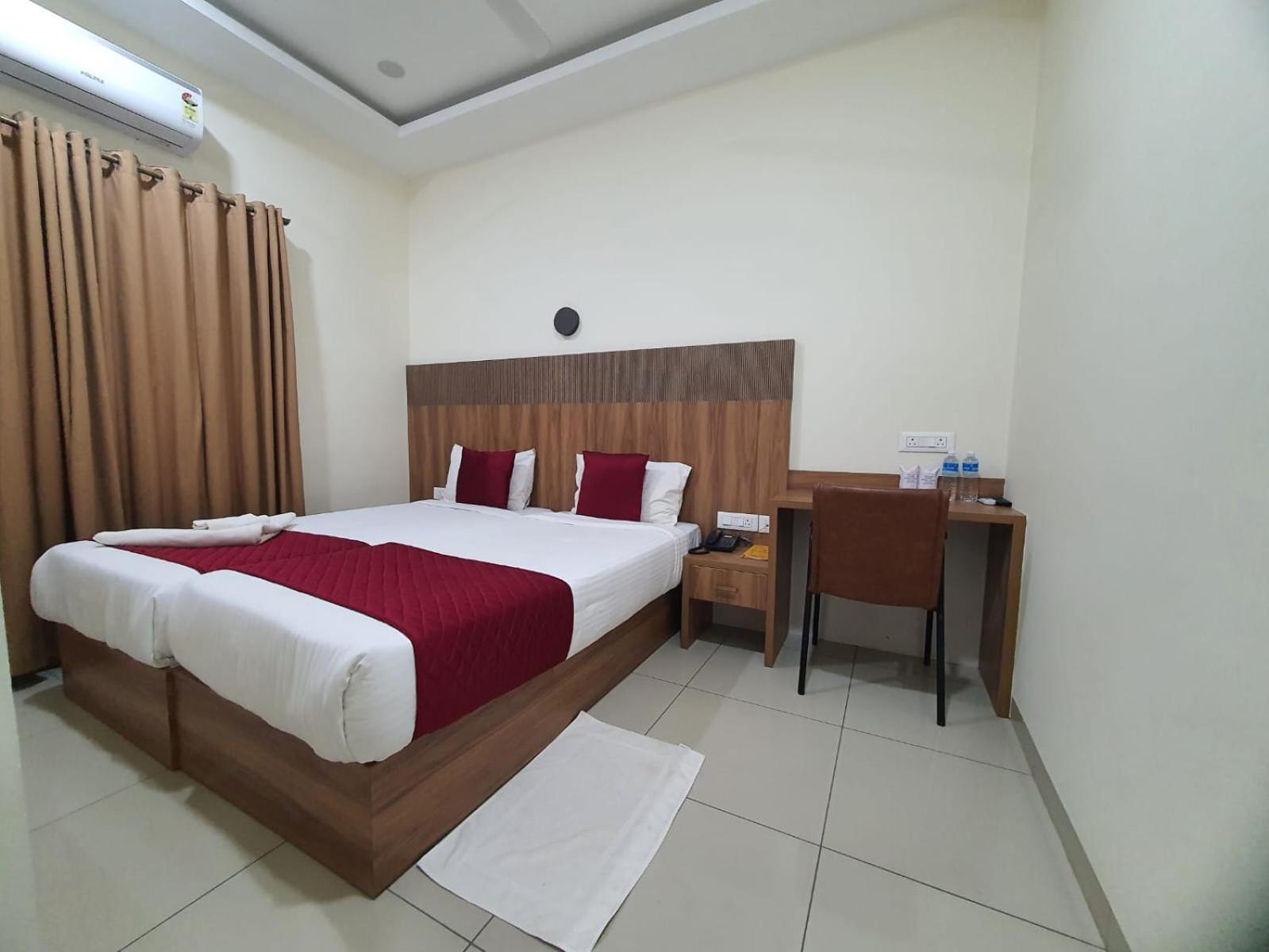 Hotel Deepakam Inn Palakkad Dış mekan fotoğraf