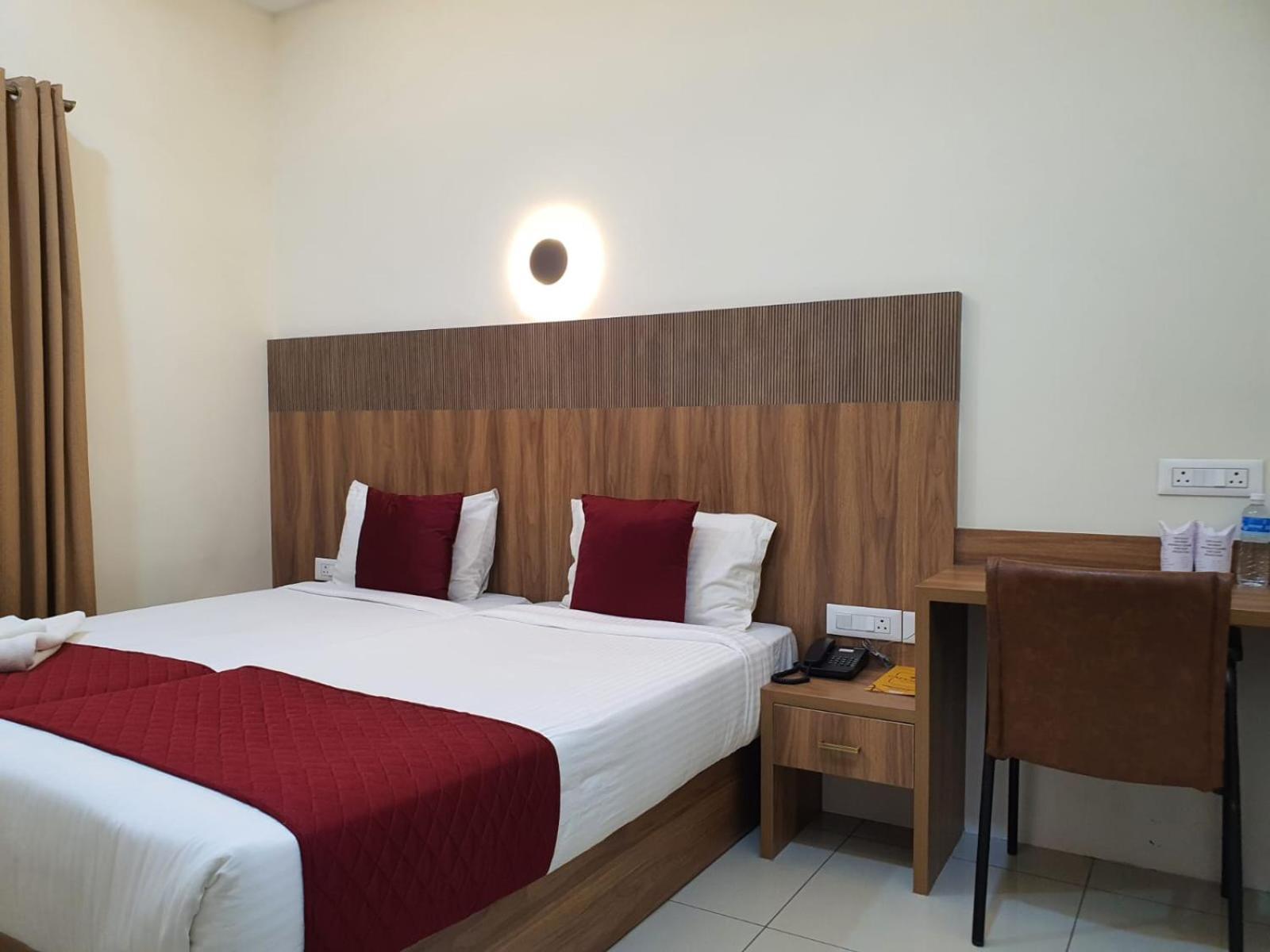 Hotel Deepakam Inn Palakkad Dış mekan fotoğraf