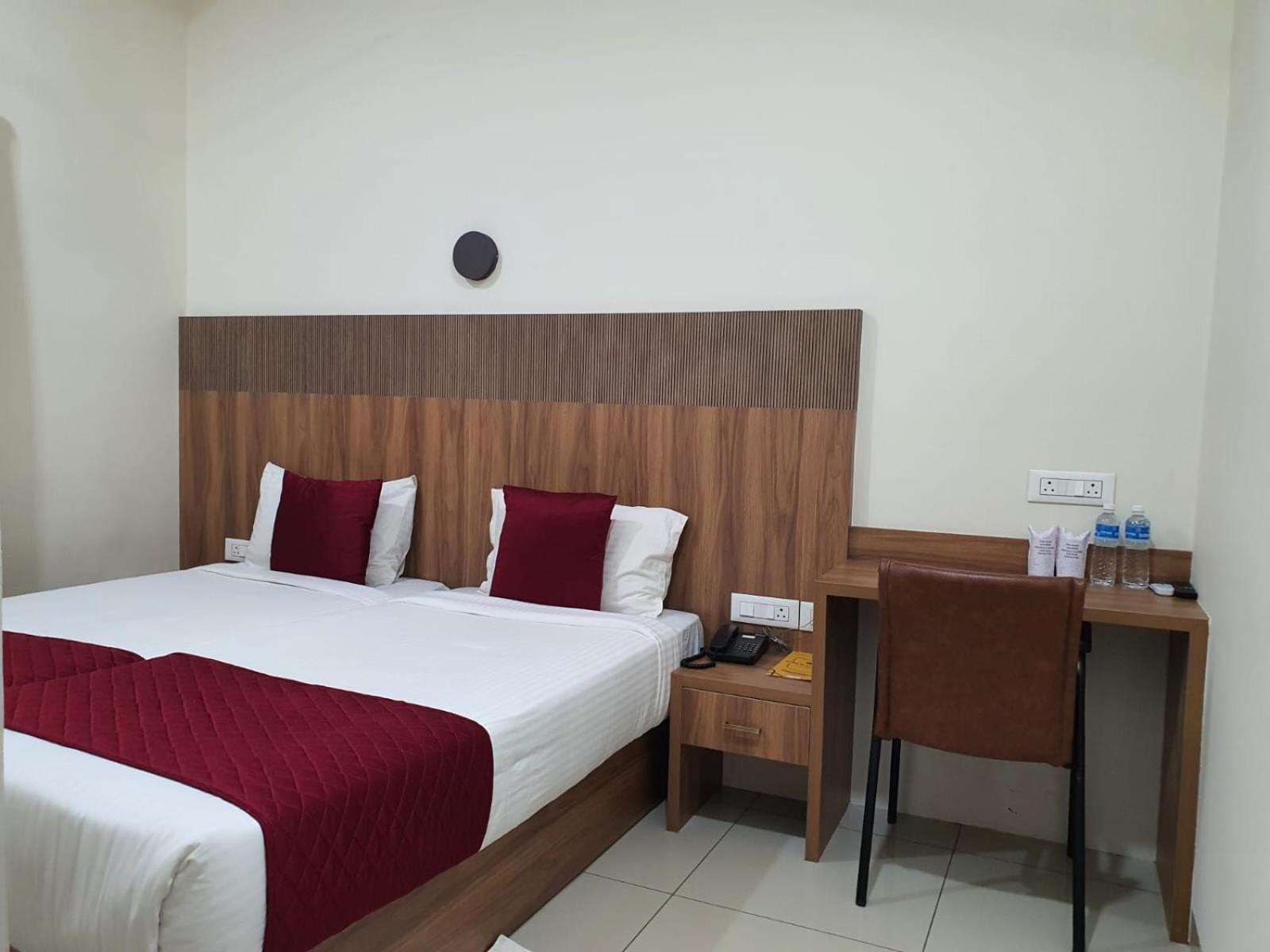 Hotel Deepakam Inn Palakkad Dış mekan fotoğraf